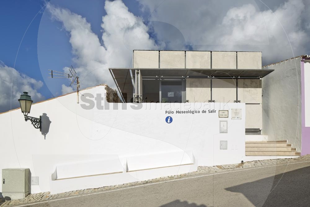 Salir museum