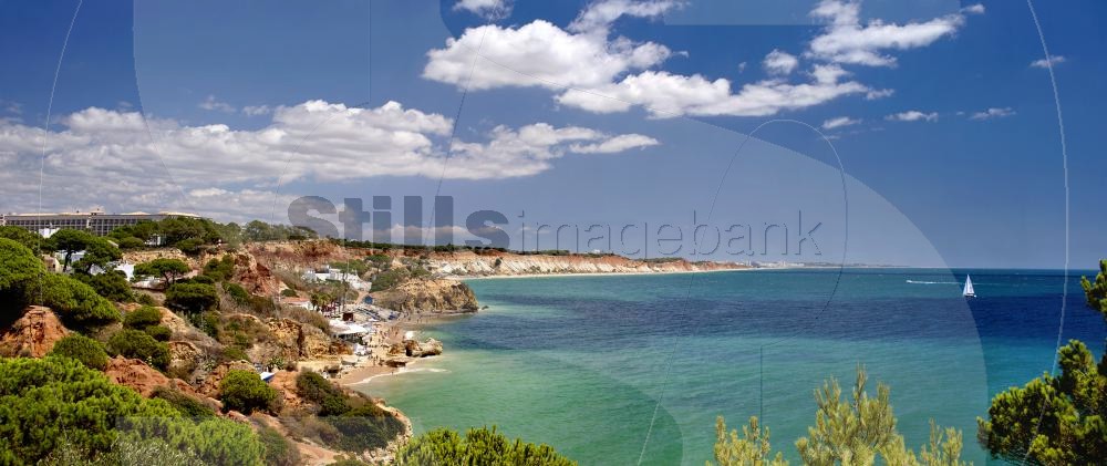 Olhos de água beach