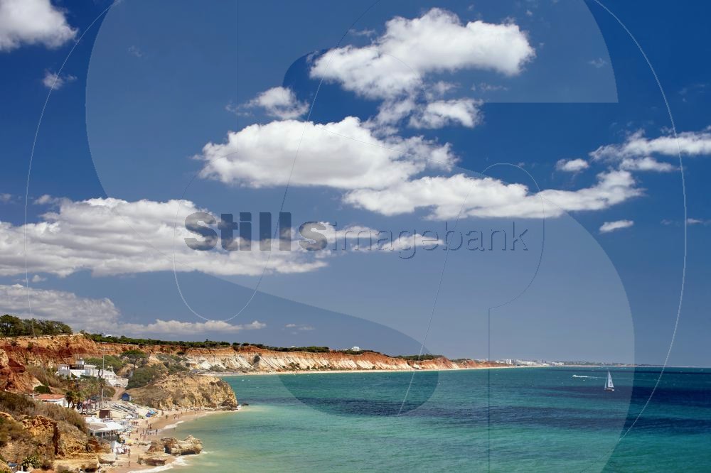 Olhos de água beach
