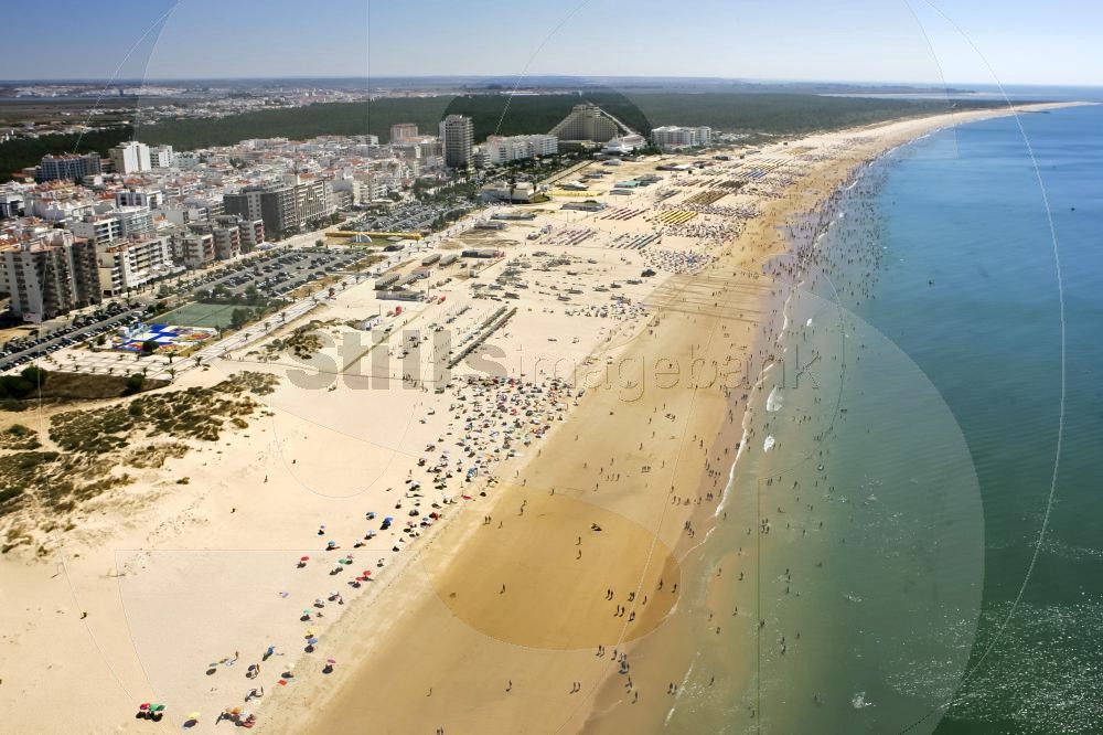 Monte Gordo beach